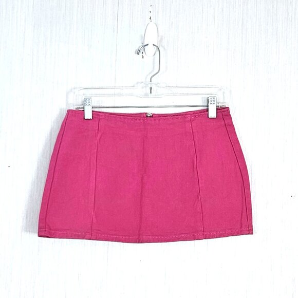 SALE PrettyLittleThing PLT Pink Micro Mini Denim Skirt - US sz 2 - NWT - Picture 2 of 7